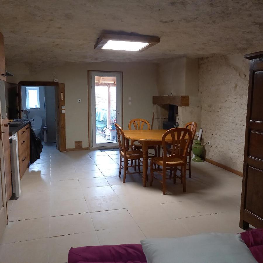 Gite-Civray-De-Touraine Troglo De Denise Esterno foto