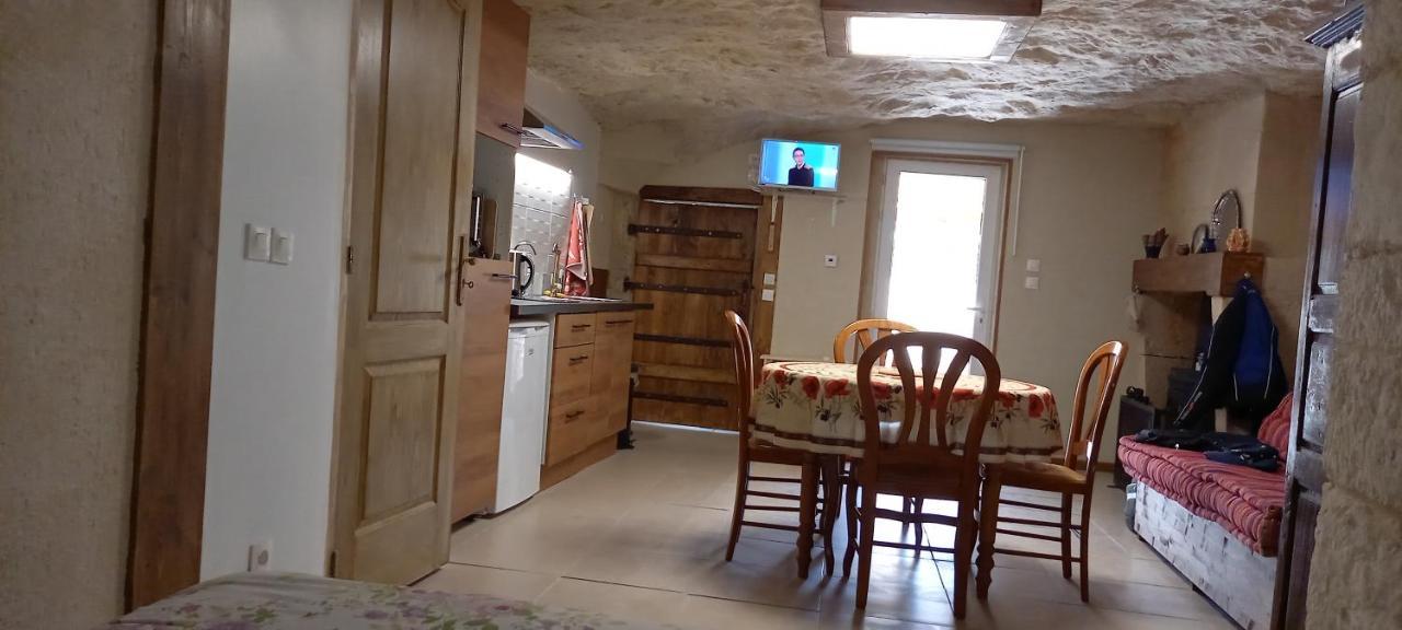 Gite-Civray-De-Touraine Troglo De Denise Esterno foto
